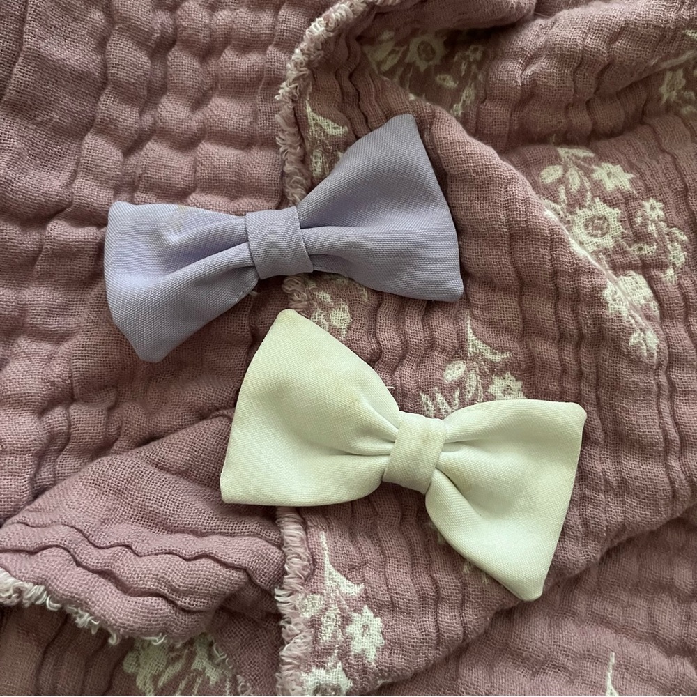 American Apparel Lavender and White Bow Hair Clips